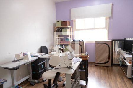 Casa à venda com 350m², 4 quartos e 3 vagas Casa à venda com 350m², 4 quartos e 3 vagasQuarto 2