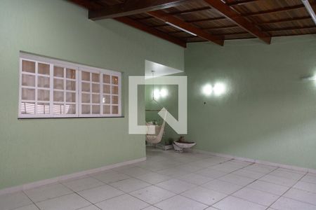 Casa à venda com 350m², 4 quartos e 3 vagas Casa à venda com 350m², 4 quartos e 3 vagasGaragem