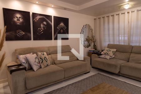 Sala de casa à venda com 4 quartos, 350m² em Vila Claudia, São Paulo