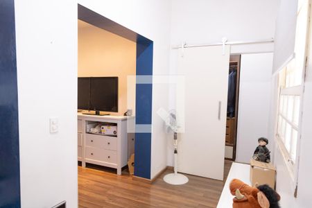 Casa à venda com 350m², 4 quartos e 3 vagas Casa à venda com 350m², 4 quartos e 3 vagasQuarto 1