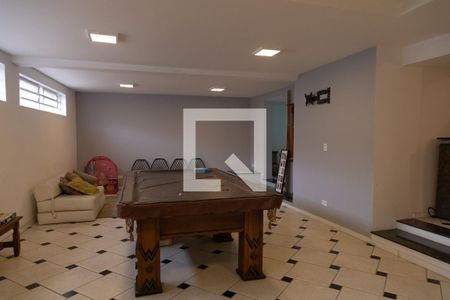 Casa à venda com 350m², 4 quartos e 3 vagas Casa à venda com 350m², 4 quartos e 3 vagasÁrea comum