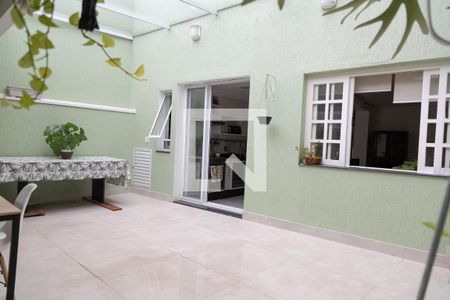 Casa à venda com 350m², 4 quartos e 3 vagas Casa à venda com 350m², 4 quartos e 3 vagasChurrasqueira
