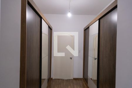 Casa à venda com 350m², 4 quartos e 3 vagas Casa à venda com 350m², 4 quartos e 3 vagasCloset da suíte