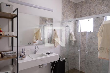 Casa à venda com 350m², 4 quartos e 3 vagas Casa à venda com 350m², 4 quartos e 3 vagasBanheiro da Suíte