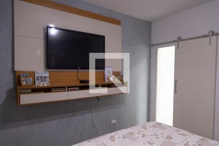 Suíte de casa à venda com 4 quartos, 350m² em Vila Claudia, São Paulo