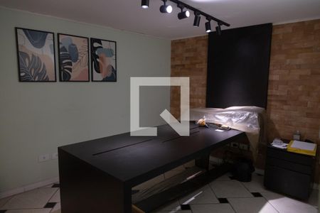 Casa à venda com 350m², 4 quartos e 3 vagas Casa à venda com 350m², 4 quartos e 3 vagasEscritório