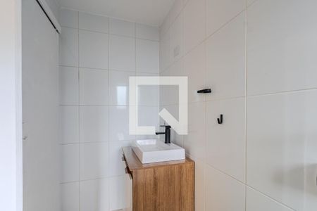 Banheiro de apartamento para alugar com 1 quarto, 87m² em Azenha, Porto Alegre