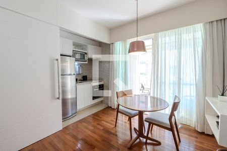 Sala/Cozinha de apartamento para alugar com 1 quarto, 37m² em Bela Vista, São Paulo
