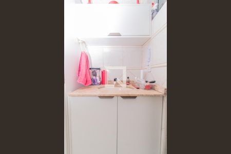 Banheiro de apartamento à venda com 3 quartos, 79m² em Tristeza, Porto Alegre