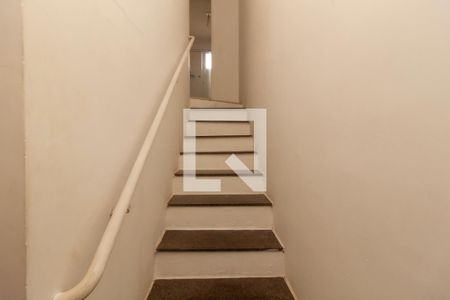 Escada de casa de condomínio à venda com 2 quartos, 80m² em Canudos, Novo Hamburgo