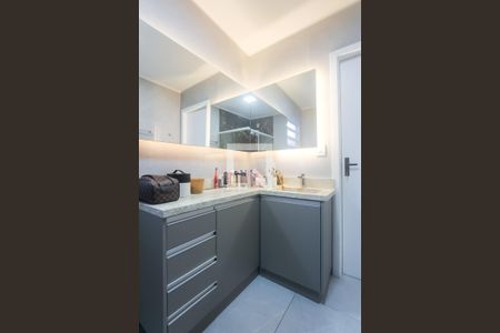 Apartamento à venda com 90m², 3 quartos e 1 vaga Apartamento à venda com 90m², 3 quartos e 1 vagaBanheiro social