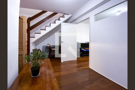 Casa à venda com 106m², 2 quartos e 1 vagaSala