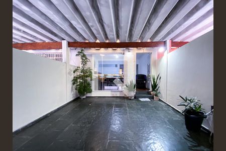 Casa à venda com 106m², 2 quartos e 1 vagaGaragem 