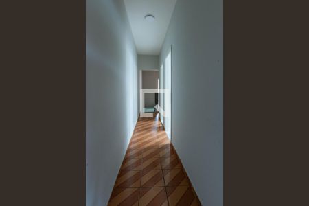 Corredor de casa para alugar com 2 quartos, 70m² em Vila Ema, São Paulo