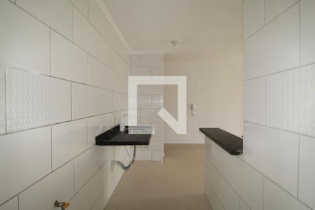 Sala/Cozinha e área de serviço de apartamento para alugar com 2 quartos, 50m² em Vila Nhocuné, São Paulo