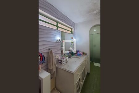Casa à venda com 200m², 2 quartos e 2 vagas Casa à venda com 200m², 2 quartos e 2 vagasBanheiro da Suíte