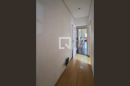 Casa à venda com 200m², 2 quartos e 2 vagas Casa à venda com 200m², 2 quartos e 2 vagasCorredor