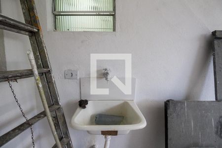 Casa para alugar com 40m², 1 quarto e 1 vagaÁrea de Serviço