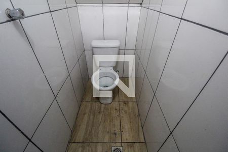 Banheiro de casa para alugar com 1 quarto, 40m² em Vila Nova York, São Paulo