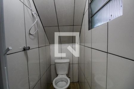 Banheiro de casa para alugar com 1 quarto, 40m² em Vila Nova York, São Paulo