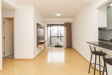 Sala de apartamento para alugar com 2 quartos, 60m² em Santo Amaro, São Paulo