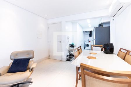 Apartamento à venda com 85m², 3 quartos e 2 vagas Apartamento à venda com 85m², 3 quartos e 2 vagasSala