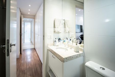 Apartamento à venda com 85m², 3 quartos e 2 vagas Apartamento à venda com 85m², 3 quartos e 2 vagasBanheiro do Quarto 1 - Suite