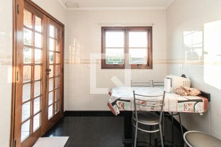 Casa à venda com 330m², 4 quartos e 4 vagasCozinha