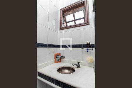 Casa à venda com 330m², 4 quartos e 4 vagasBanheiro