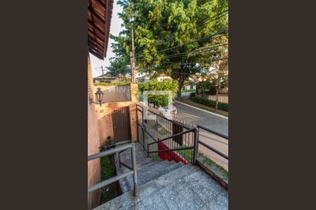 Casa à venda com 330m², 4 quartos e 4 vagasEscada 