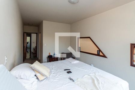 Casa à venda com 330m², 4 quartos e 4 vagasSuíte 1  