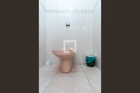 Casa à venda com 330m², 4 quartos e 4 vagasBanheiro da Suíte 1