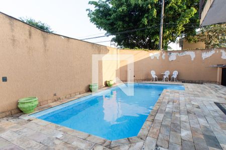 Casa à venda com 330m², 4 quartos e 4 vagasÁrea da PIscina 