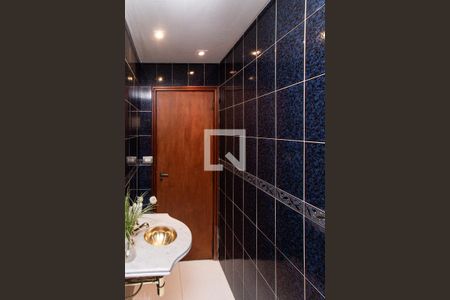 Casa à venda com 330m², 4 quartos e 4 vagasLavabo  