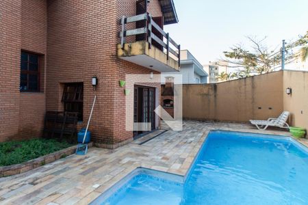 Casa à venda com 330m², 4 quartos e 4 vagasÁrea da PIscina 