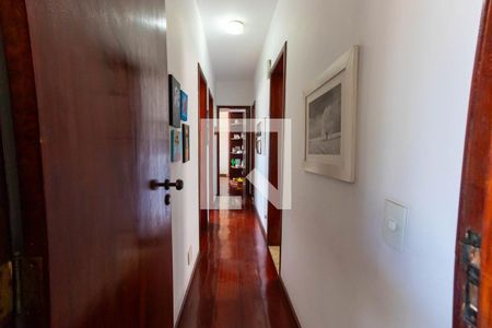 Corredor de apartamento à venda com 3 quartos, 120m² em Centro, Niterói