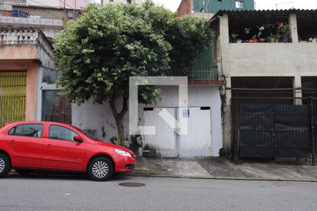 Casa à venda com 0m², 2 quartos e 1 vaga Casa à venda com 0m², 2 quartos e 1 vagaFachada