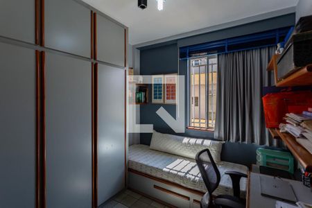 Quarto 2 de apartamento à venda com 4 quartos, 170m² em Vila Paris, Belo Horizonte