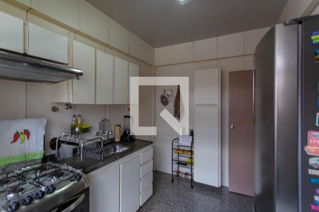 Apartamento à venda com 170m², 4 quartos e 2 vagas Apartamento à venda com 170m², 4 quartos e 2 vagasCozinha