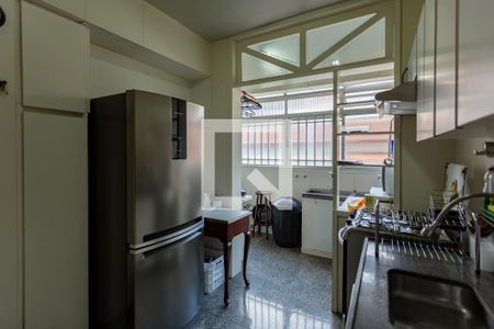 Apartamento à venda com 170m², 4 quartos e 2 vagas Apartamento à venda com 170m², 4 quartos e 2 vagasCozinha