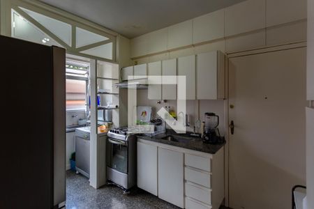 Apartamento à venda com 170m², 4 quartos e 2 vagas Apartamento à venda com 170m², 4 quartos e 2 vagasCozinha