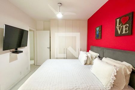 Suíte de apartamento à venda com 3 quartos, 120m² em Leme, Rio de Janeiro