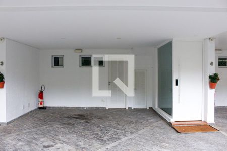 Casa de condomínio para alugar com 110m², 2 quartos e 2 vagas Casa de condomínio para alugar com 110m², 2 quartos e 2 vagasFachada