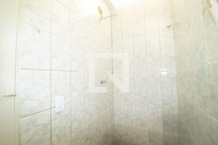 Banheiro de casa para alugar com 1 quarto, 21m² em Vila Maria Alta, São Paulo