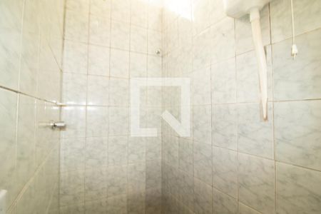 Banheiro de casa para alugar com 1 quarto, 21m² em Vila Maria Alta, São Paulo