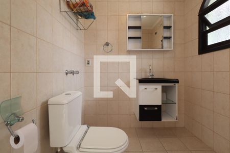 Casa à venda com 246m², 3 quartos e 3 vagasBanheiro