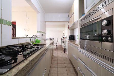 Casa à venda com 246m², 3 quartos e 3 vagasCozinha