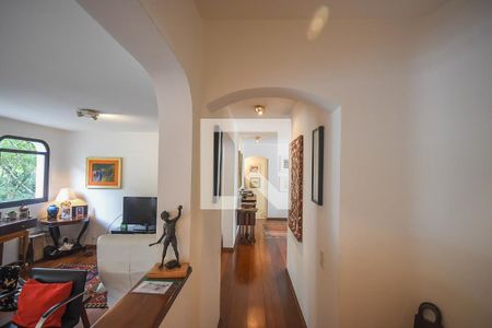 Hall de Entrada de apartamento à venda com 3 quartos, 135m² em Vila Morumbi, São Paulo