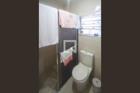 Casa à venda com 150m², 3 quartos e 1 vaga Casa à venda com 150m², 3 quartos e 1 vagaBanheiro