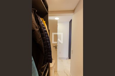 Apartamento à venda com 78m², 1 quarto e 2 vagas Apartamento à venda com 78m², 1 quarto e 2 vagasCloset